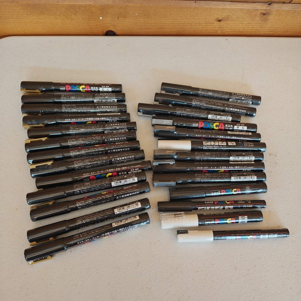 Lot of 26 Uni Posca Mitsubishi Gold x 14 Silver x 8 PC-3m White x 3 Black x 2 C3